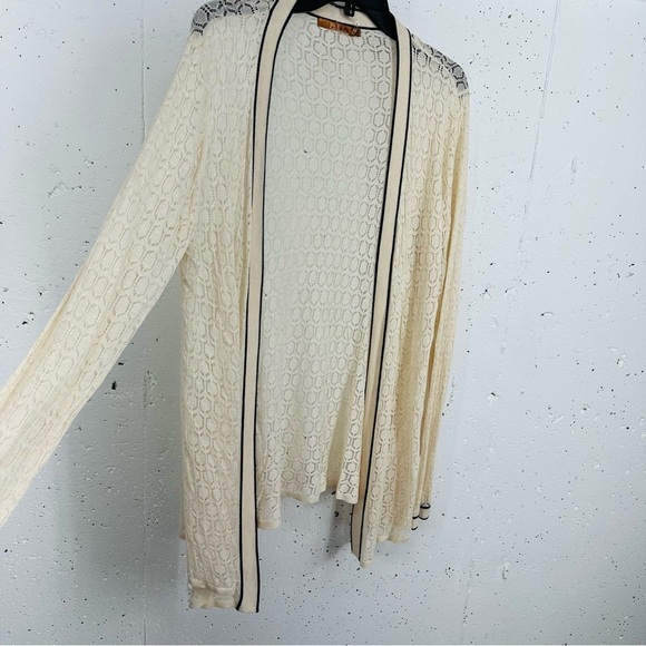 Belldini Women’s size XL Cream With Black Trim Open Front Knit Cardigan Sweater - Picture 5 of 13